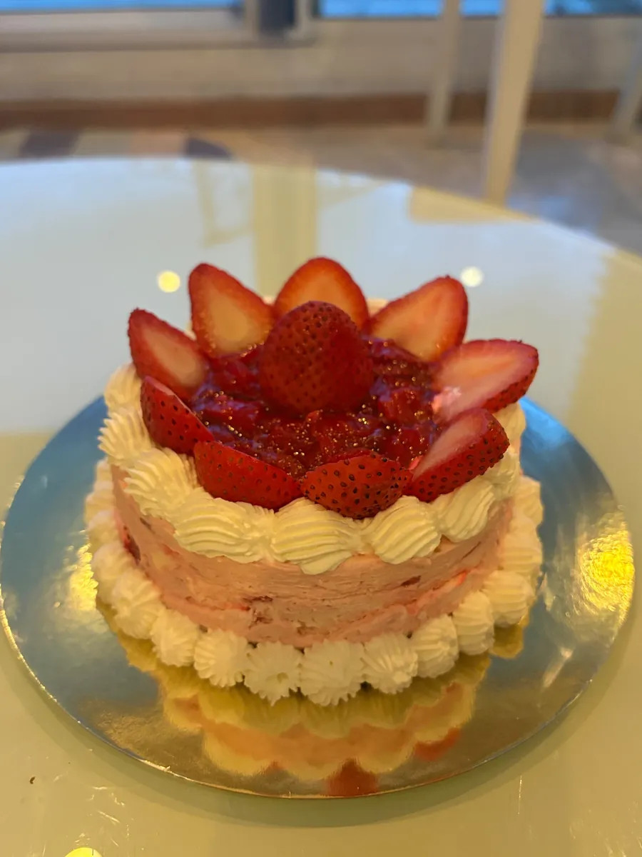 Premium Strawberry Cheese Cake